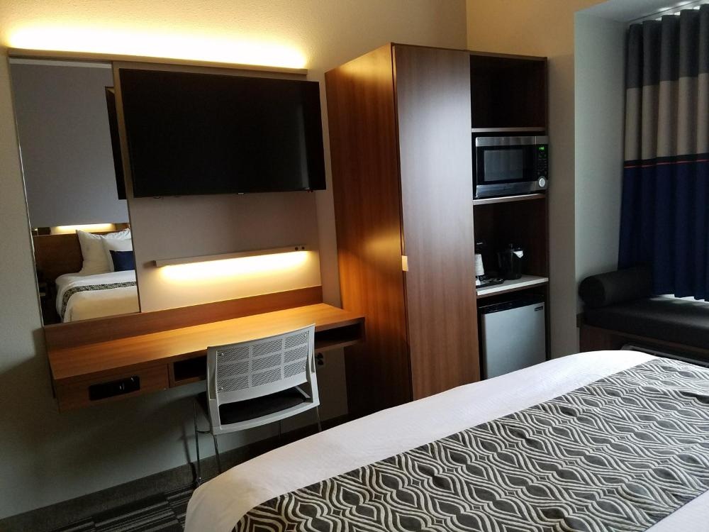 Microtel Inn & Suites by Wyndham Binghamton Image 21