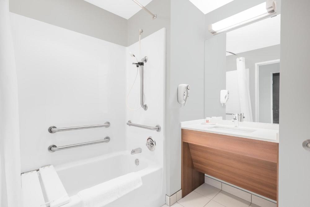 Microtel Inn & Suites by Wyndham Binghamton Image 33